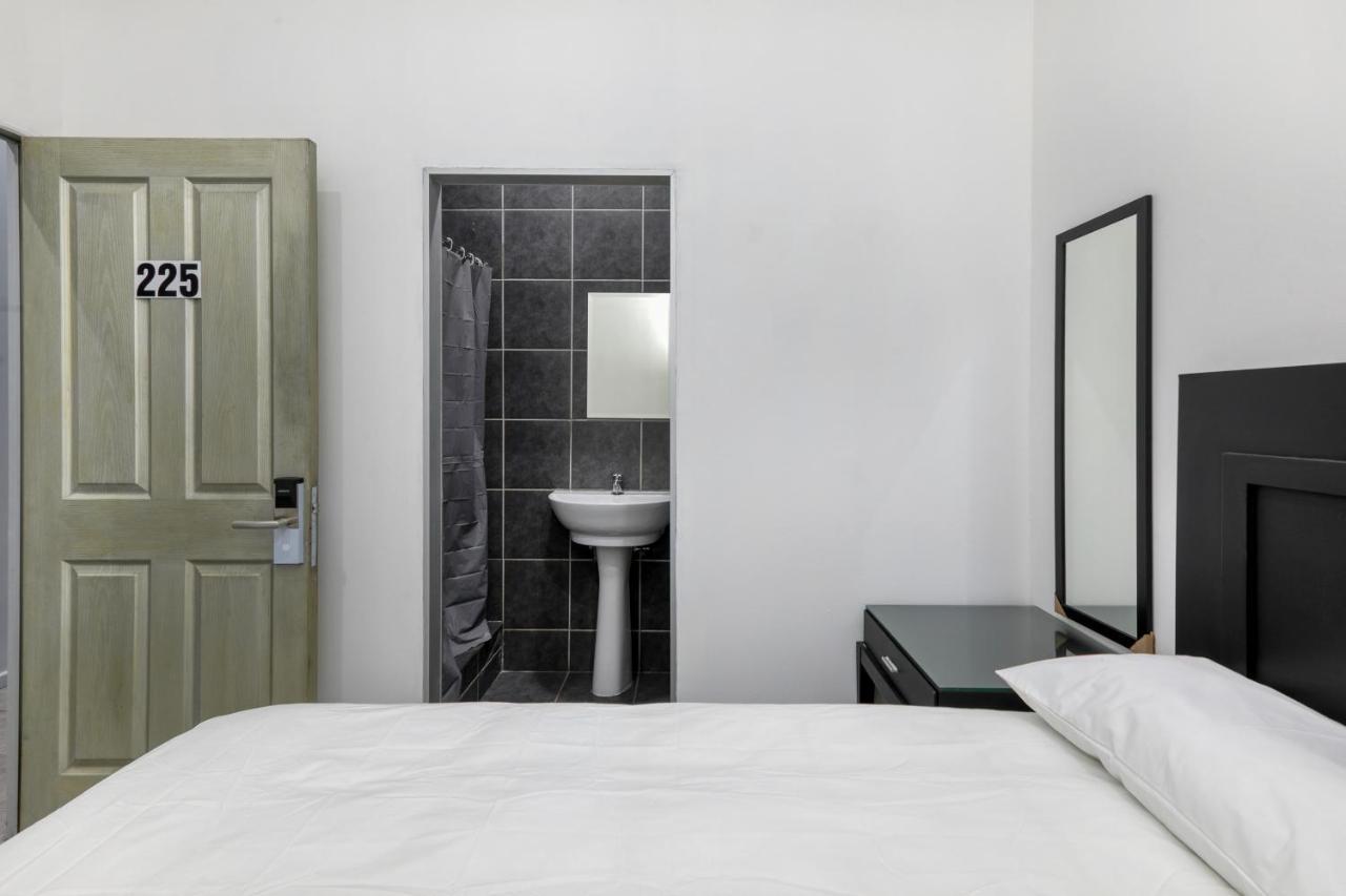 Inn & Out Express Sea Point Cidade Do Cabo Exterior foto
