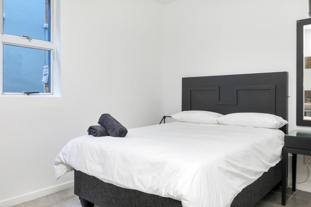 Inn & Out Express Sea Point Cidade Do Cabo Exterior foto