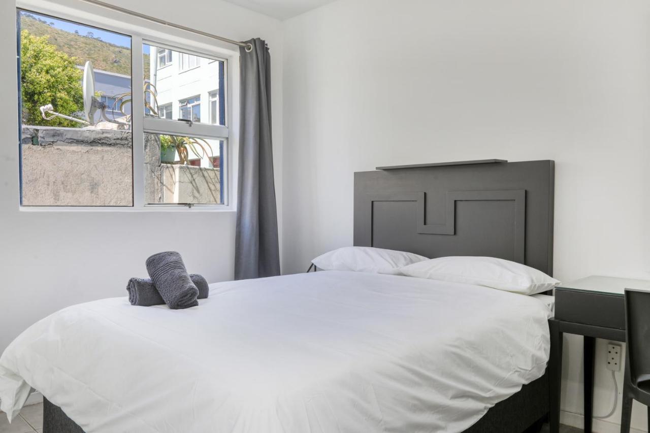 Inn & Out Express Sea Point Cidade Do Cabo Exterior foto